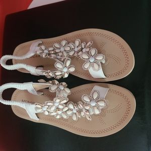 White Sandals with flowers